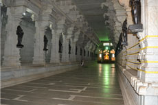 Adichunchanagiri Temple inside